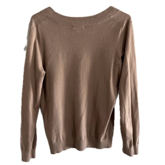 Lands’ End Women V Neck Sweater Lightweight Knit Tan Brown Medium 10-12 - Picture 2 of 6